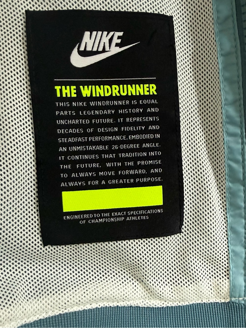 Nike Adult Medium Classic “The Windrunner” Hooded Jacket - NEW W/ TAGS - Picture 3 of 16
